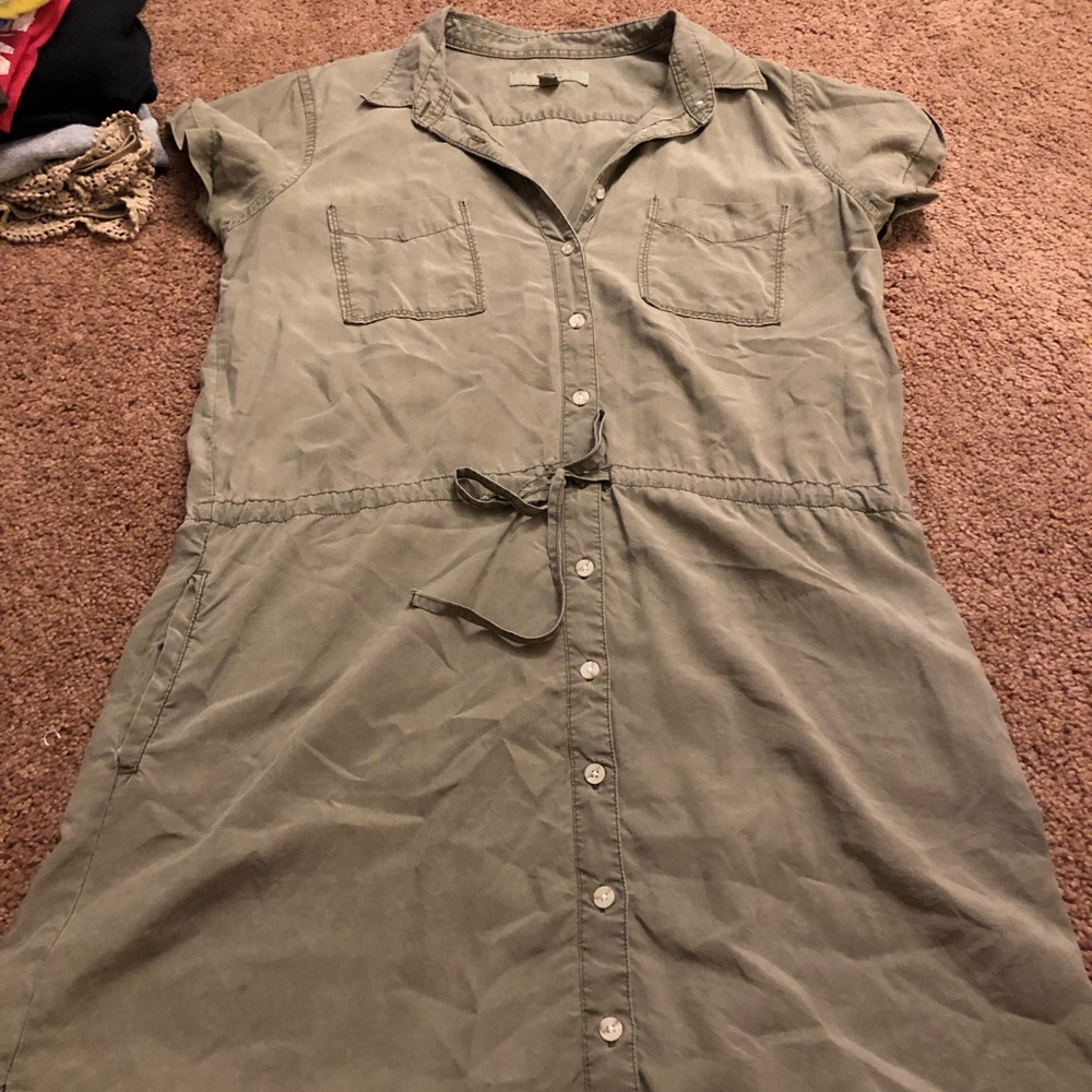 Women’s dress